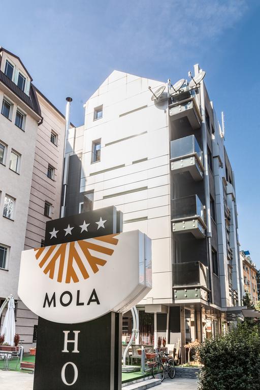 Mola Hotel Skopje Buitenkant foto